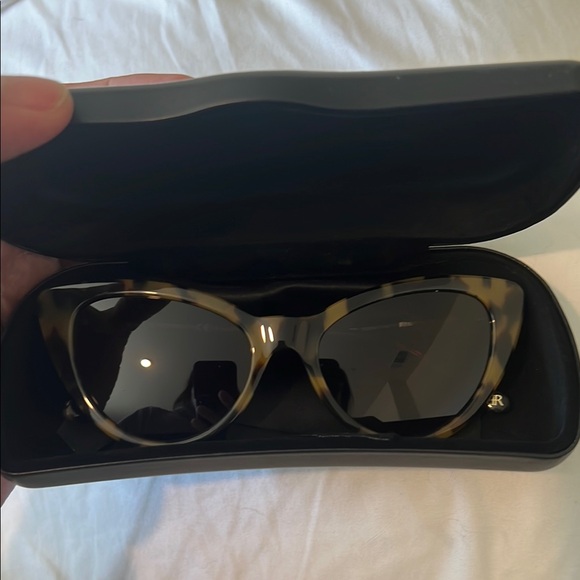 Banana Republic Brown Sunglasses Classic Wayfarer Style